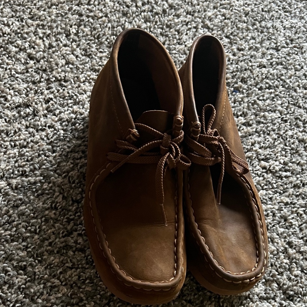 Clark Wallabees Women's Brown Leather Chukka Boots